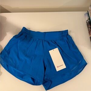 Lululemon hotty hot low rise short 4” lined